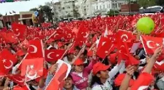 Manisa'da Dev Koro Sahne Aldı