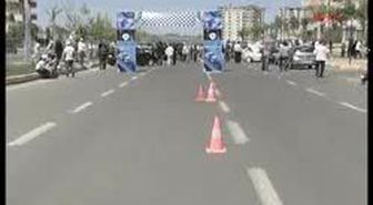 Diyarbakır'Da Otomobil Slalom Yarışı