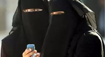 Burka ve Peçe Düşmanlığı