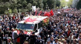 Şehidi Binlerce Kişi Uğurladı