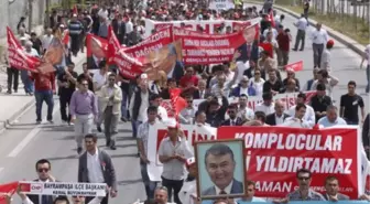 CHP'liler Baykal İçin Yürüdü