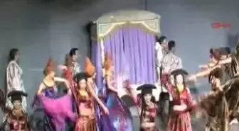 Anadolu Ateşi Türkiye Turnesine İzmir'de Başladı