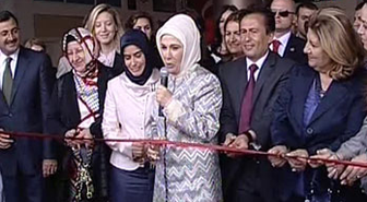 Emine Erdoğan Gönül Elleri Çarşısını Açtı