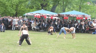 Abdipaşa 4. Karakucak Güreşleri Yapıldı