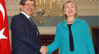 Davutoğlu, Clinton'dan Söz Aldı