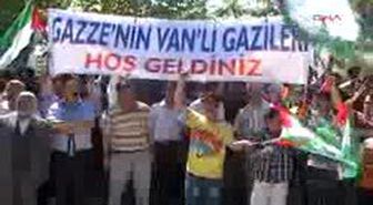 Van - Yardım Gemisindeki 5 Vanlı 50 Araçlık Konvoyla Karşılandı