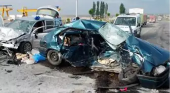 Emekli Astsubay ve Eşi Kazada Öldü
