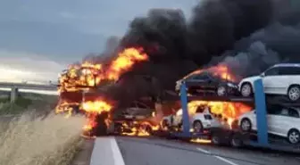 Tır ve Dorsesindeki 5 Mercedes Otomobil Yandı