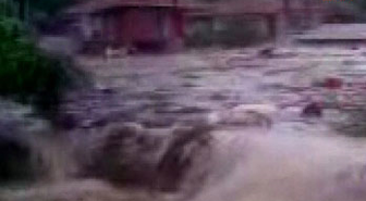 Kayalar Bir Köyü Az Daha Yok Ediyordu