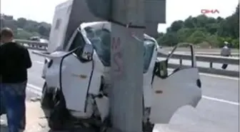 Beykoz?Da Trafik Kazası : 1 Ölü ,1 Yaralı