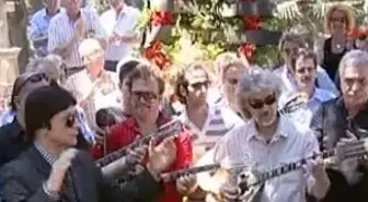 Sirtaki Kralı Vasilyadis'e 'Buzukili' Veda