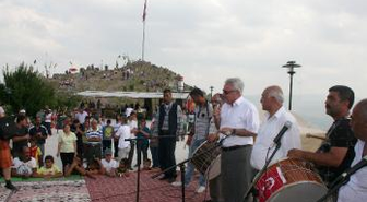 Hüseyin Gazi'nin Zirvesinde Abdallar Şenliği