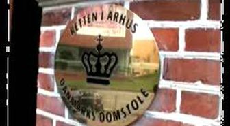 16 Yaşındakı Türk Kızına Tedavı Cezası