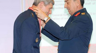 ABD Hava Kuvvetleri Komutanı Orgeneral Schwartz'a TSK Liyakat Nişanı