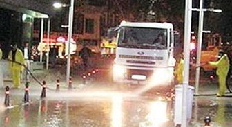 Erdoğan'ın Yoluna Gül Suyu