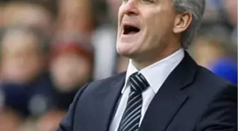 Mark Hughes Resmen Fulham'da