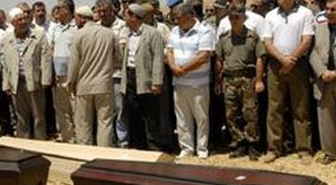 Batman'da 3 Kardeşi 20 Bin Kişi Uğurladı
