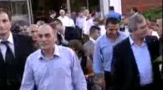 Fatih'te Korkutan Yangın
Fatih'te Akşam Saatlerinde 7 Katlı Bir Binanın Giriş Katında Elektrik Kontağından Çıktığı Tespit Edilen Yangın Paniğe Yol Açtı. Yangın Nedeniyle Vatandaşlar Binada Mahsur Kaldı.