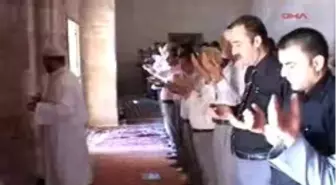 Mardin1 Cemil İpekçi Defilesine Tepki 
Mardin'de Kasımiye Medresesi'nde Namaz Kılan Sivil Toplum Örgütleri, Miting Kararı Aldı