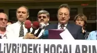 Öğretim Üyelerinden 'Ergenekon' Protestosu...