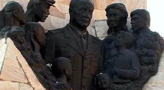 Alaşehir'de Evren Heykeli Tartışması