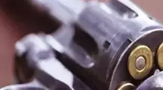 4 Yaşındaki Oğlu Ve Eşini Boğup İntihar Etti