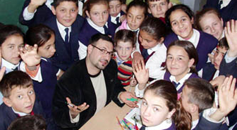 Bir Edebiyat Ülkesi: Çocuklar 
