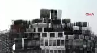 Kilis'te Kaçak Cep Telefonu Operasyonu
