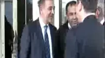 Gürsel Tekin İle Berhan Şimşek Arasında Soğuk Rüzgarlar