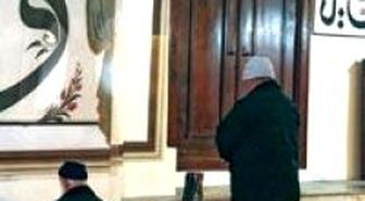 'Namazı Oturarak Kılın'
