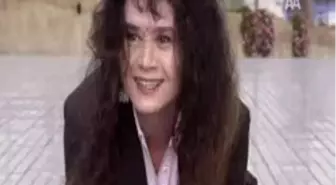 Maria Schneider Öldü