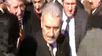 'Milleti Omuzlarında Taşıyanlar, Millet Tarafından Omuzlarda Taşınır'