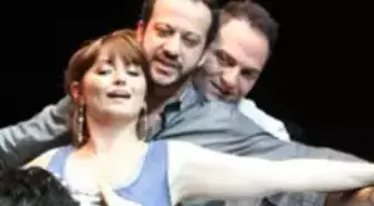 'Malafa' Enka Sahnesinde!
