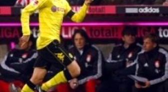 Dortmund Tek Golle 3 Puanı Aldı
