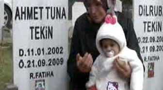 Acılı Anne Leyla Çocuklarının Mezarına Koştu