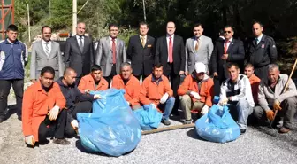 Mahkumlar Dim Çayı'nı Temizliyor