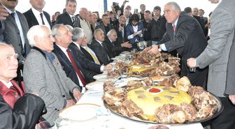 Abhazya Cumhurbaskanı Hendek'te Abhaz Kökenli Vatandaşlarla Buluştu