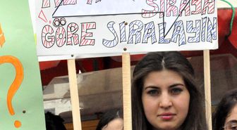 Artvin'de Pankartlı Düdüklü Ygs Protestosu