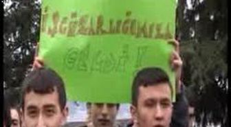 Liseli Öğrencilerden Atatürk Anıtına Siyah Çelenk