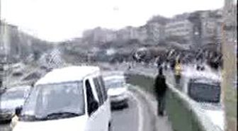 4 'Veto' Yürüyüşünde Molotof ve Taş Yağmuru