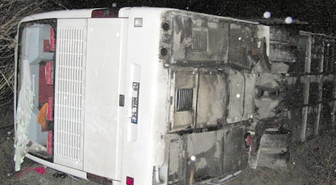 Otobüs Devrildi: 1 Ölü, 28 Yaralı