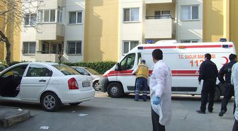 Eski Nişanlısının Evinin Önünde Falçata ile Boğazını Kesti
