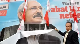 CHP Seçim Koordinasyon Merkezine Saldırı