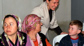 Yeşim Karadağ Köy Gezilerine Devam Ediyor