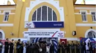 'Hürriyet Hakkımızdır Treni', Kayseri'de 'Tren Gelir Hoş Gelir' Türküsüyle Karşılandı