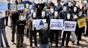 Sansüre Maskeli Protesto