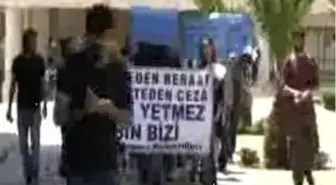 Mersin Üniversitesi Öğrencilerinden Kalem Bırakma Eylemi