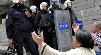 Oğlu İçin Polise Yalvardı!