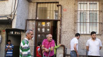 Balkon Çöktü, 5 Kişi Yaralandı
