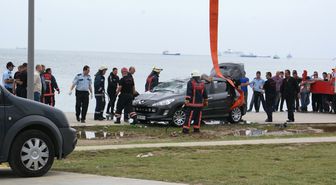 Yenikapı'da Park Halindeki Otomobil Denize Düştü: 1 Ölü 1 Yaralı
